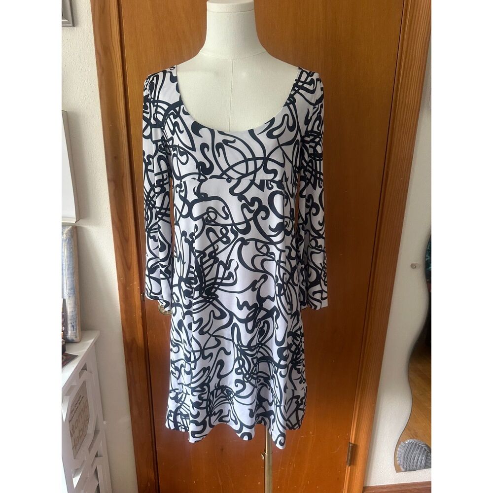 Nally & Millie Black & White Abstract Minimalist Swirl Print Artsy Dress Large